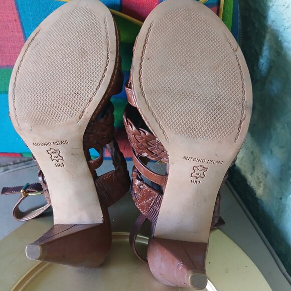 Brown strappy sandals - Picture 9 of 9